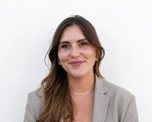 Sandra ROLLAND, conseillère commerciale véhicules neufs 